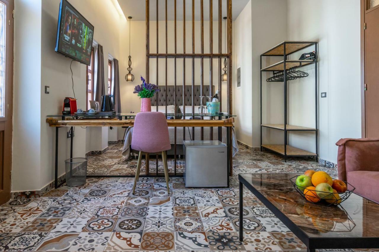 Casa Poli Suites Rhodes City Exteriör bild